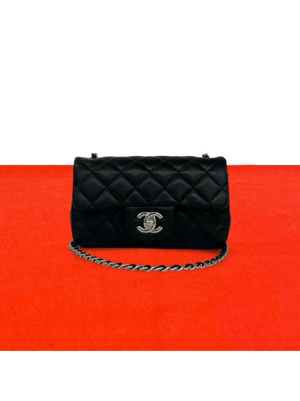 Chanel Quilted CC Logo Lambskin Shoulder Bag Pochette Black
